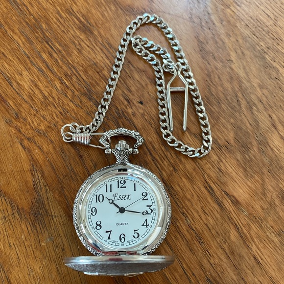 Essex Fish Pocketwatch - Picture 2 of 3